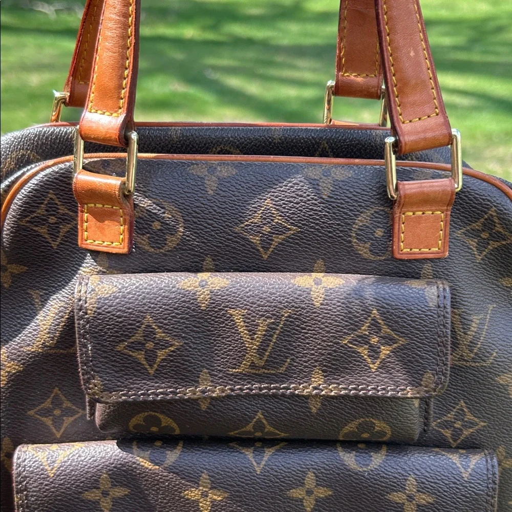 ‼️1 HR SALE‼️ ✨Louis Vuitton Monogram Excentri-Cite Handbag✨